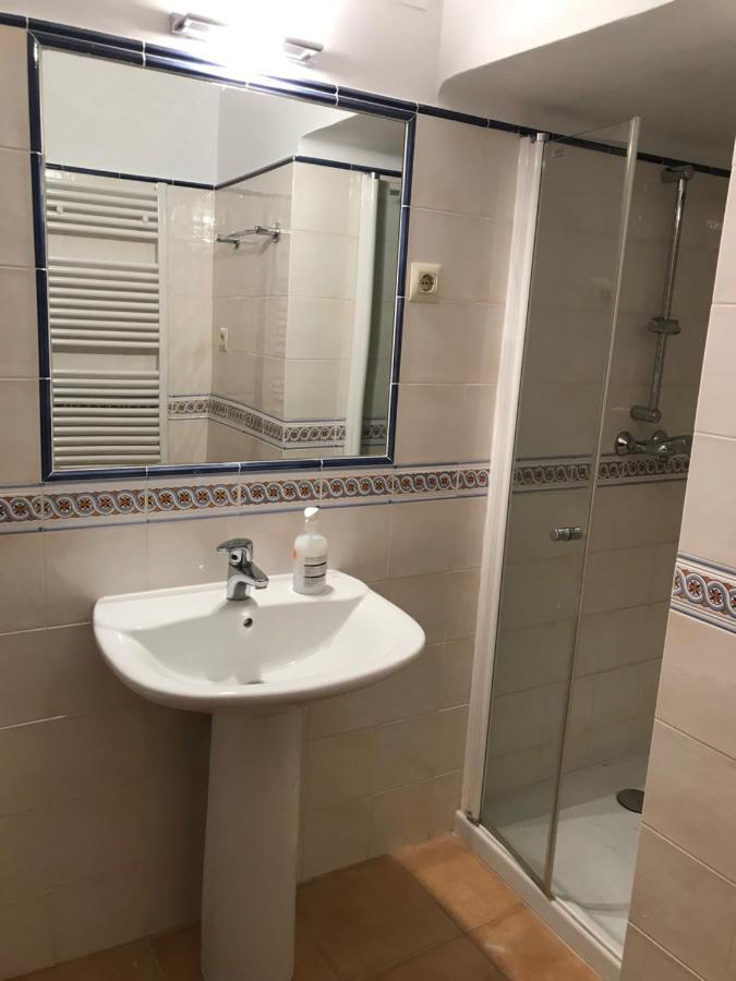 Hostal Casiano Camarasa Ngoại thất bức ảnh