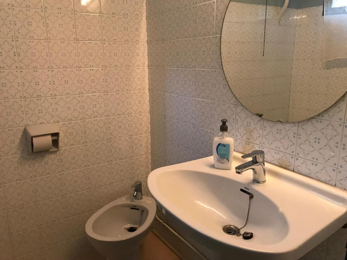 Hostal Casiano Camarasa Ngoại thất bức ảnh