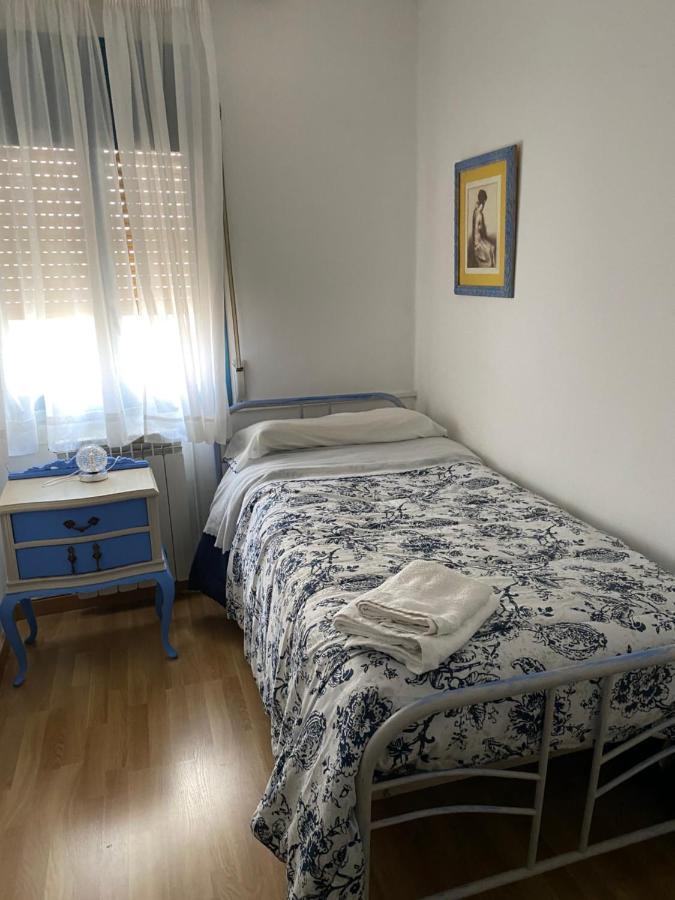 Hostal Casiano Camarasa Ngoại thất bức ảnh