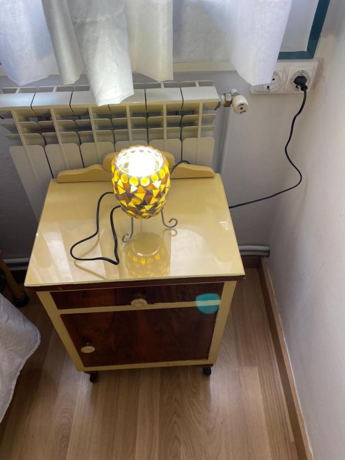 Hostal Casiano Camarasa Ngoại thất bức ảnh